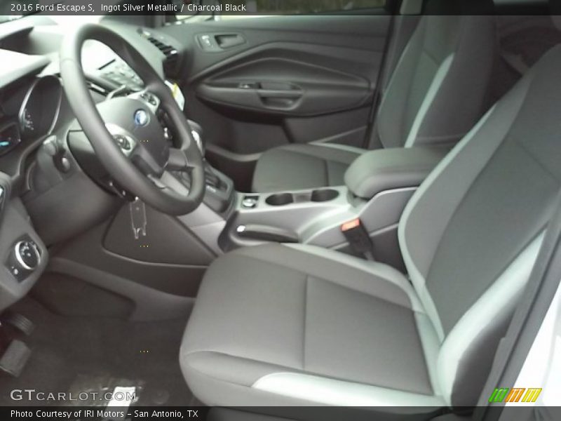 Ingot Silver Metallic / Charcoal Black 2016 Ford Escape S