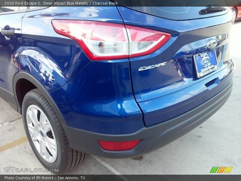 Deep Impact Blue Metallic / Charcoal Black 2016 Ford Escape S