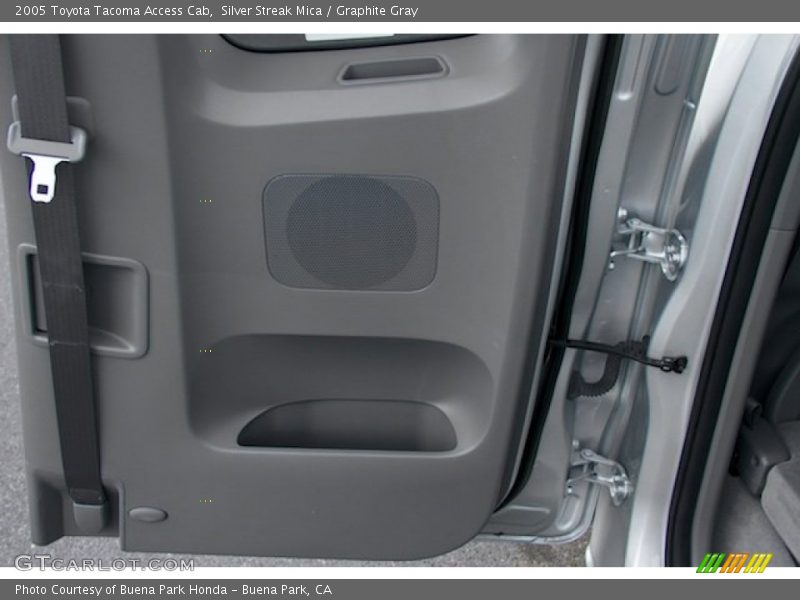 Silver Streak Mica / Graphite Gray 2005 Toyota Tacoma Access Cab