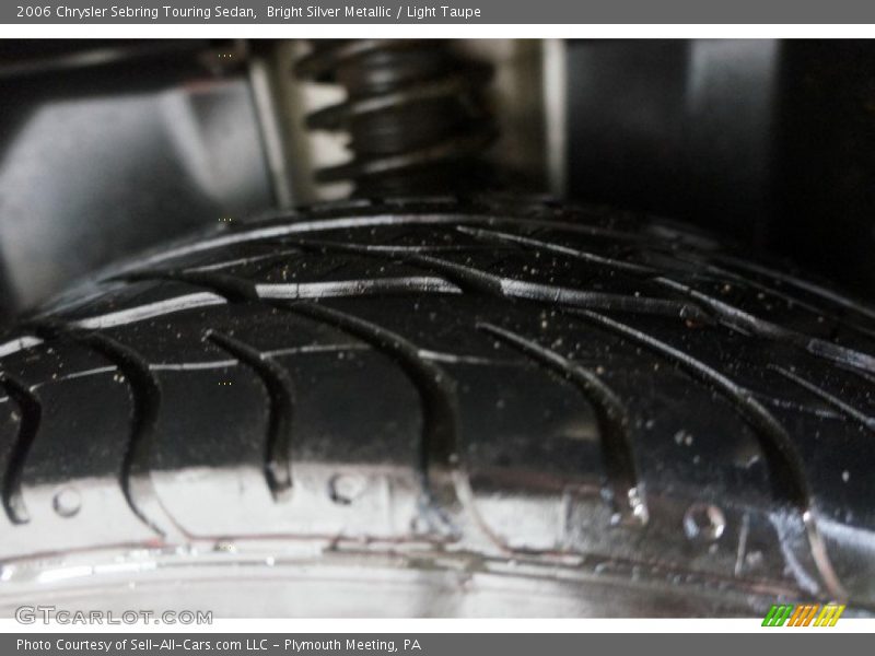 Bright Silver Metallic / Light Taupe 2006 Chrysler Sebring Touring Sedan