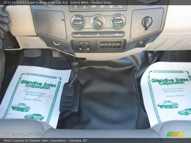 Oxford White / Medium Stone 2010 Ford F350 Super Duty XL Crew Cab 4x4