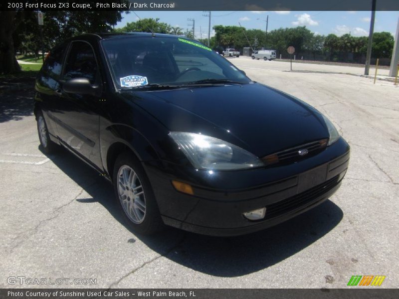 Pitch Black / Dark Charcoal 2003 Ford Focus ZX3 Coupe