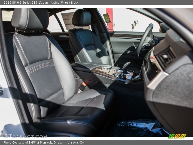 Alpine White / Black 2016 BMW 5 Series 535i Sedan