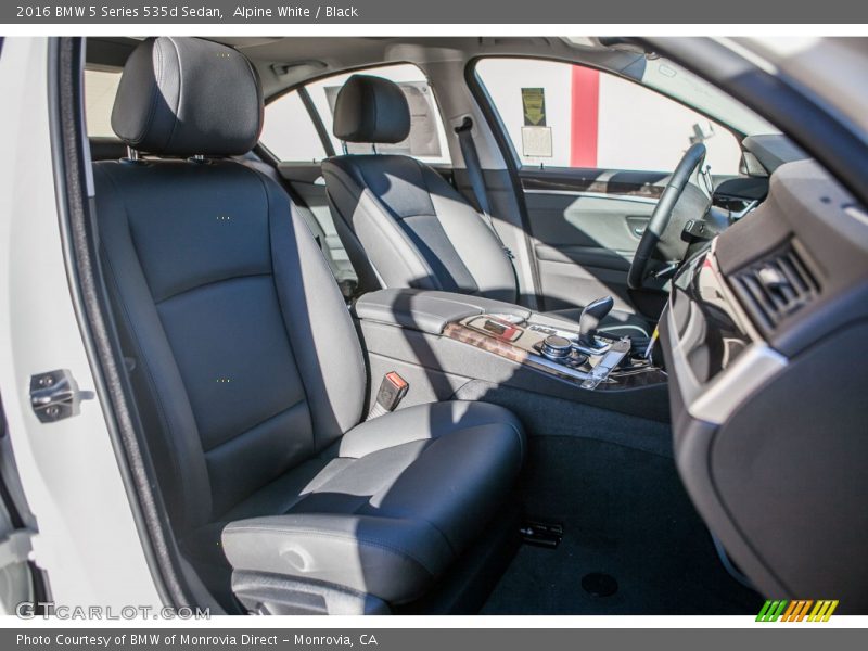 Alpine White / Black 2016 BMW 5 Series 535d Sedan
