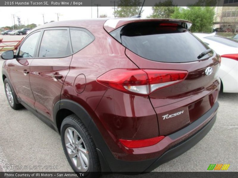 Ruby Wine / Beige 2016 Hyundai Tucson SE