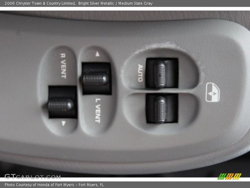 Bright Silver Metallic / Medium Slate Gray 2006 Chrysler Town & Country Limited