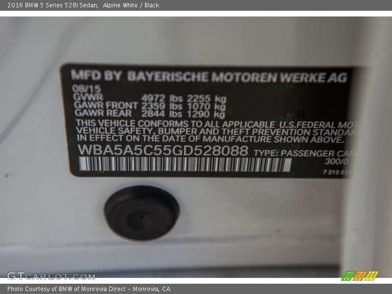 Alpine White / Black 2016 BMW 5 Series 528i Sedan