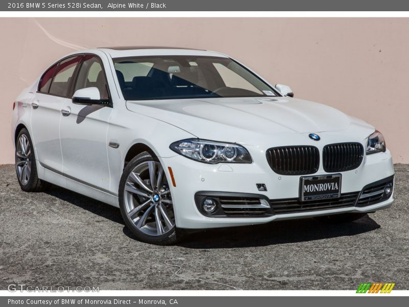 Alpine White / Black 2016 BMW 5 Series 528i Sedan