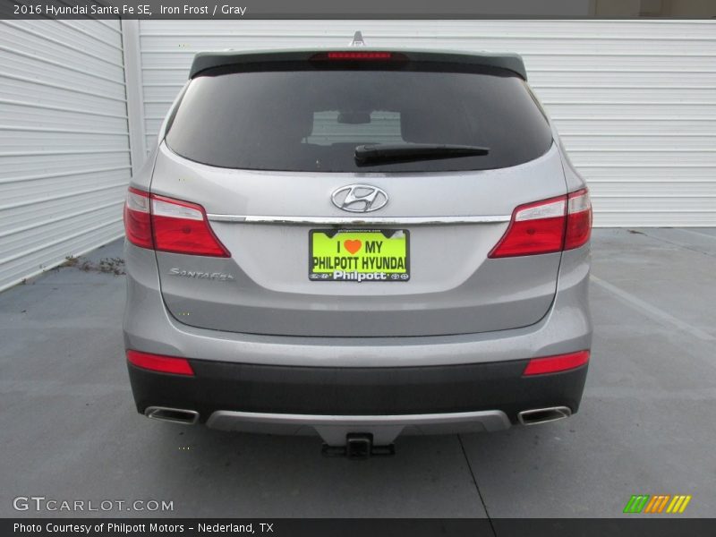 Iron Frost / Gray 2016 Hyundai Santa Fe SE