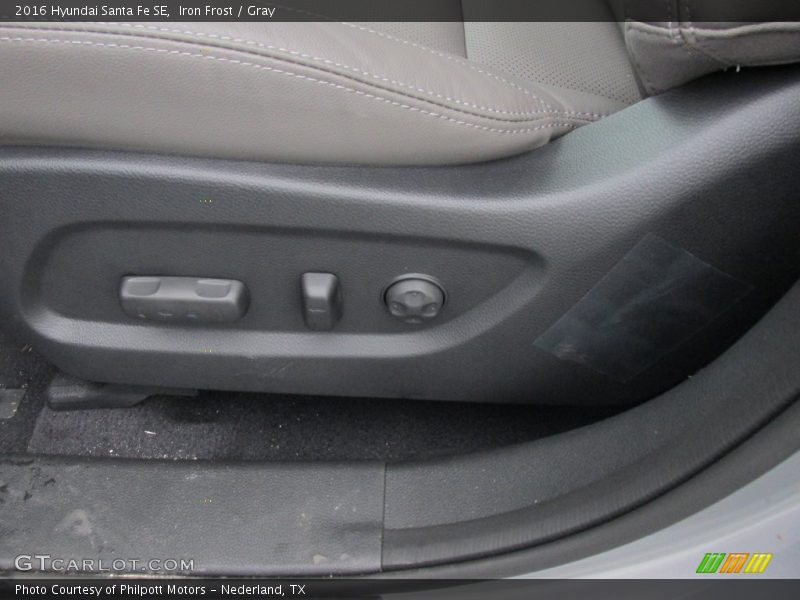 Iron Frost / Gray 2016 Hyundai Santa Fe SE