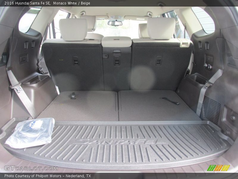 Monaco White / Beige 2016 Hyundai Santa Fe SE