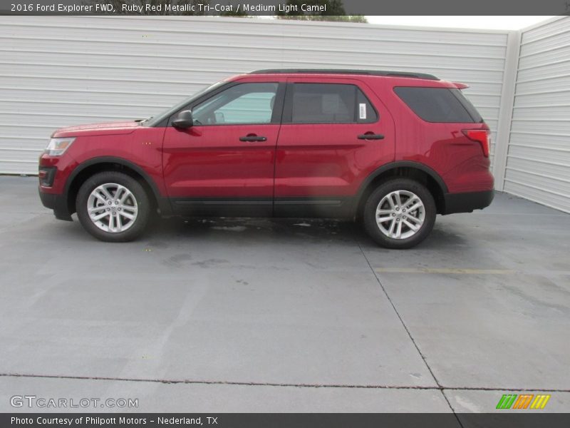  2016 Explorer FWD Ruby Red Metallic Tri-Coat