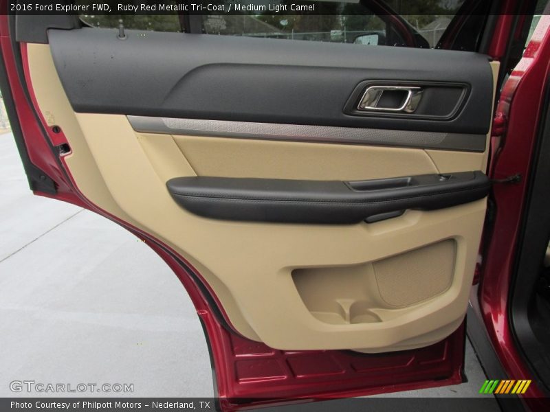 Door Panel of 2016 Explorer FWD