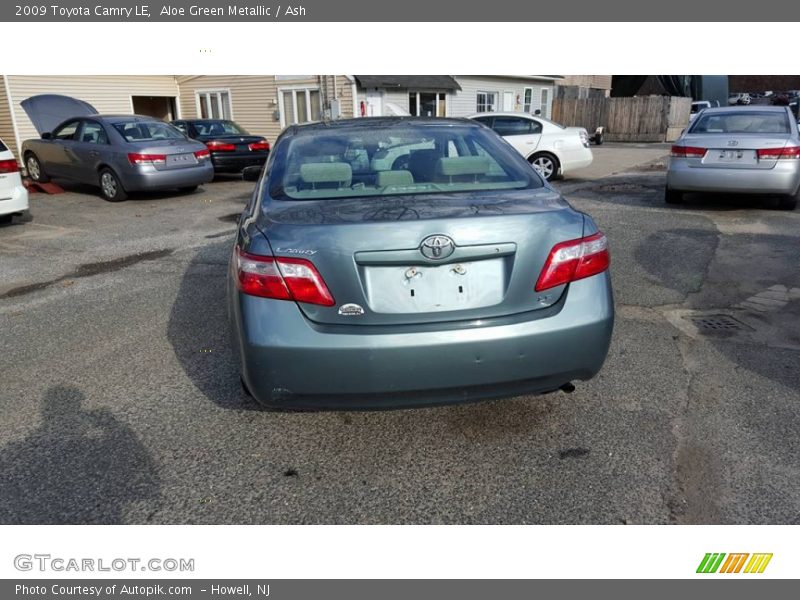 Aloe Green Metallic / Ash 2009 Toyota Camry LE