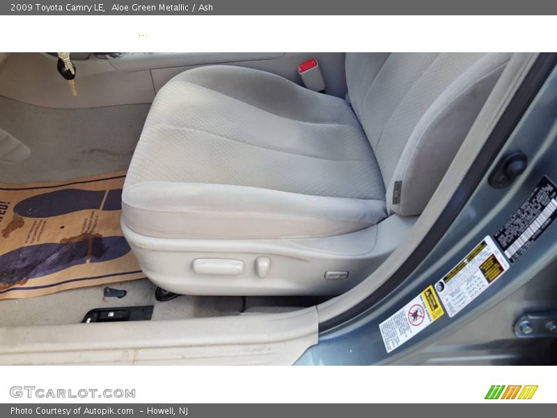 Aloe Green Metallic / Ash 2009 Toyota Camry LE