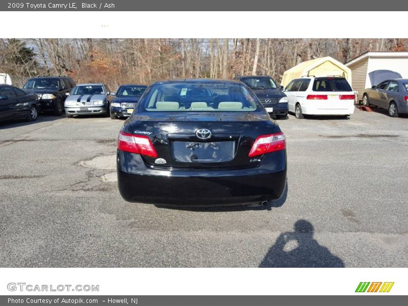 Black / Ash 2009 Toyota Camry LE