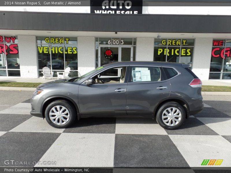Gun Metallic / Almond 2014 Nissan Rogue S