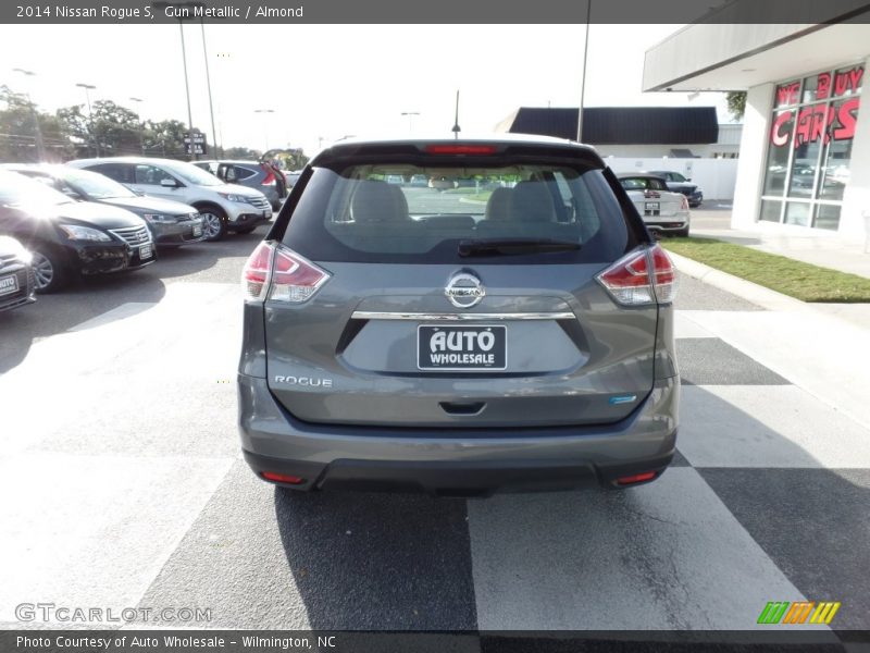 Gun Metallic / Almond 2014 Nissan Rogue S