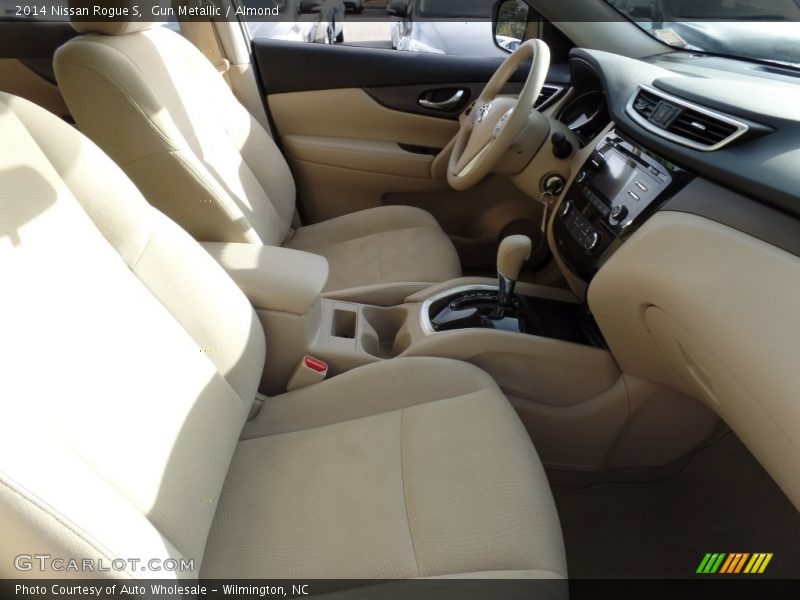 Gun Metallic / Almond 2014 Nissan Rogue S