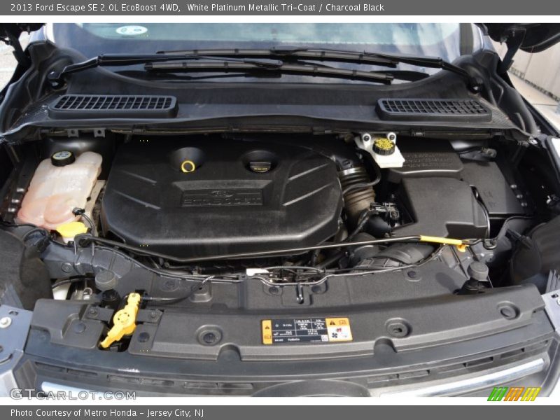 White Platinum Metallic Tri-Coat / Charcoal Black 2013 Ford Escape SE 2.0L EcoBoost 4WD