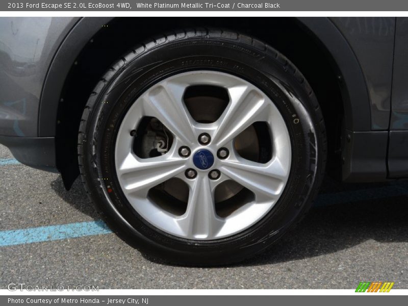 White Platinum Metallic Tri-Coat / Charcoal Black 2013 Ford Escape SE 2.0L EcoBoost 4WD