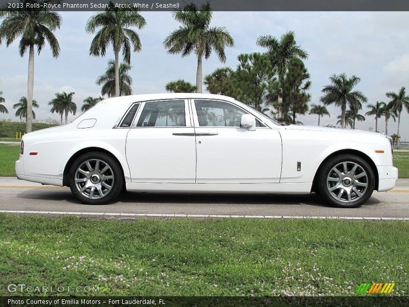 Arctic White / Seashell 2013 Rolls-Royce Phantom Sedan