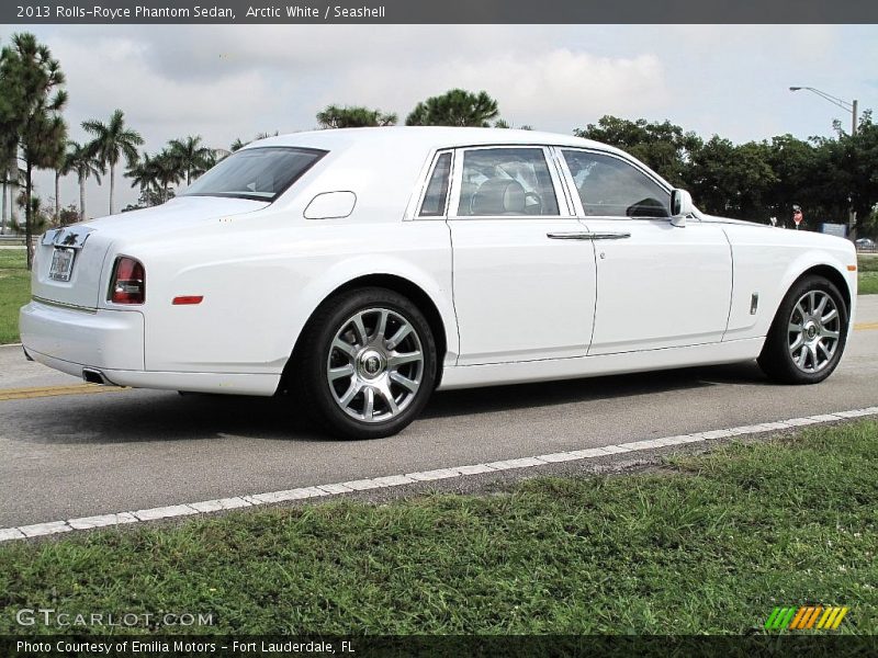 Arctic White / Seashell 2013 Rolls-Royce Phantom Sedan