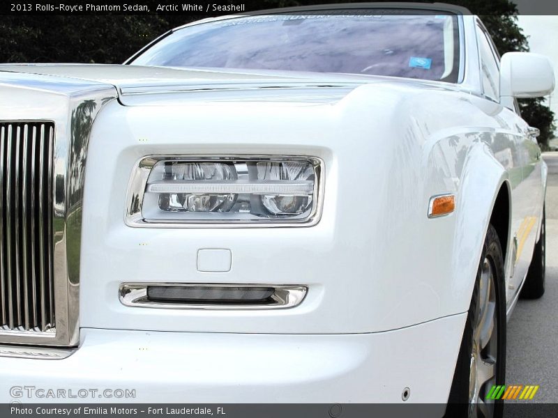 Arctic White / Seashell 2013 Rolls-Royce Phantom Sedan