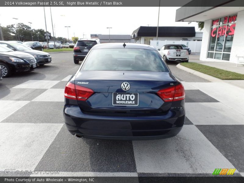 Night Blue Metallic / Titan Black 2014 Volkswagen Passat 2.5L SE