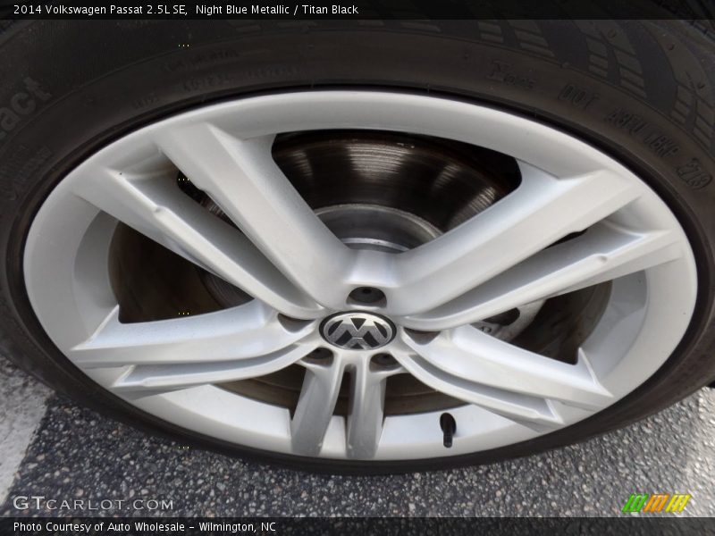 Night Blue Metallic / Titan Black 2014 Volkswagen Passat 2.5L SE