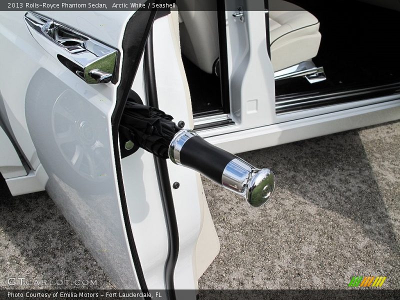 Door Umbrella - 2013 Rolls-Royce Phantom Sedan
