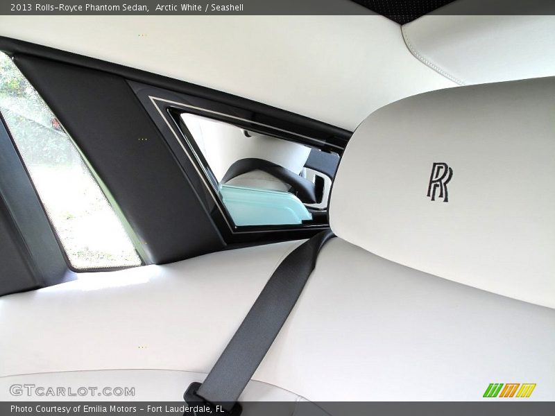 Arctic White / Seashell 2013 Rolls-Royce Phantom Sedan