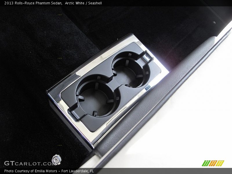 Arctic White / Seashell 2013 Rolls-Royce Phantom Sedan