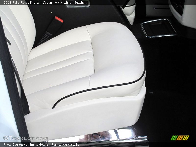 Arctic White / Seashell 2013 Rolls-Royce Phantom Sedan