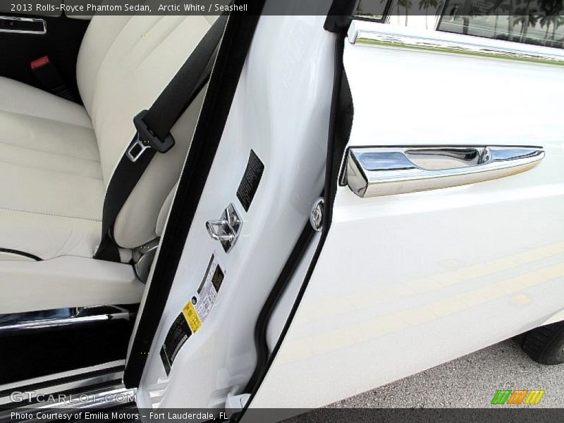 Arctic White / Seashell 2013 Rolls-Royce Phantom Sedan