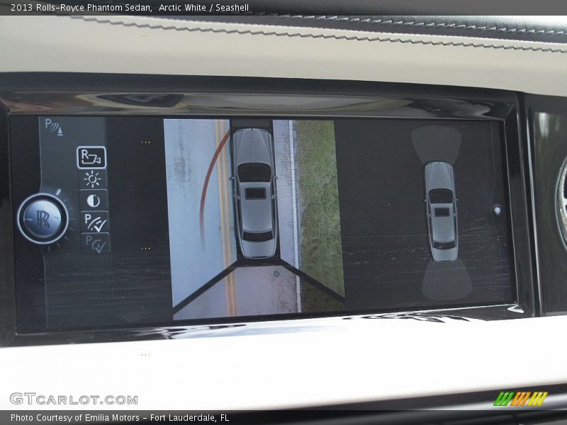 Arctic White / Seashell 2013 Rolls-Royce Phantom Sedan
