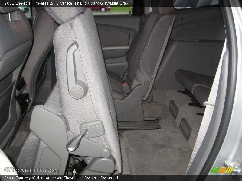 Silver Ice Metallic / Dark Gray/Light Gray 2011 Chevrolet Traverse LS