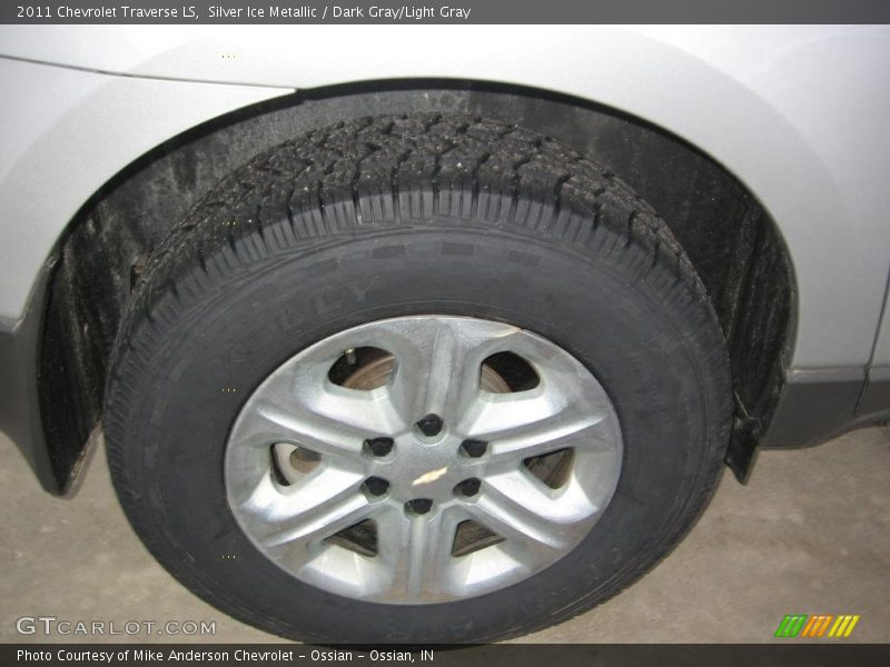 Silver Ice Metallic / Dark Gray/Light Gray 2011 Chevrolet Traverse LS
