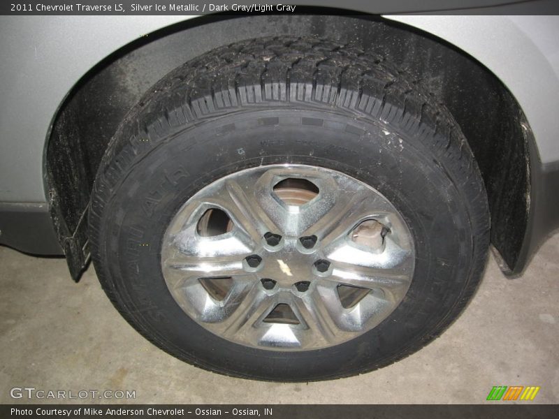 Silver Ice Metallic / Dark Gray/Light Gray 2011 Chevrolet Traverse LS