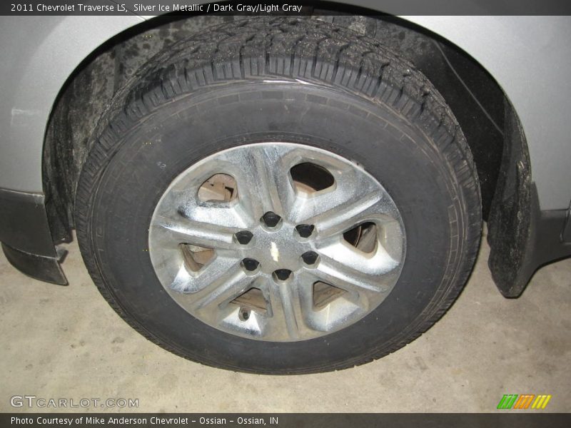 Silver Ice Metallic / Dark Gray/Light Gray 2011 Chevrolet Traverse LS
