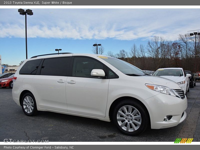 Super White / Bisque 2013 Toyota Sienna XLE