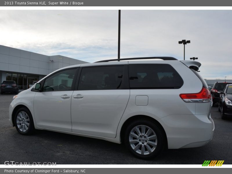 Super White / Bisque 2013 Toyota Sienna XLE