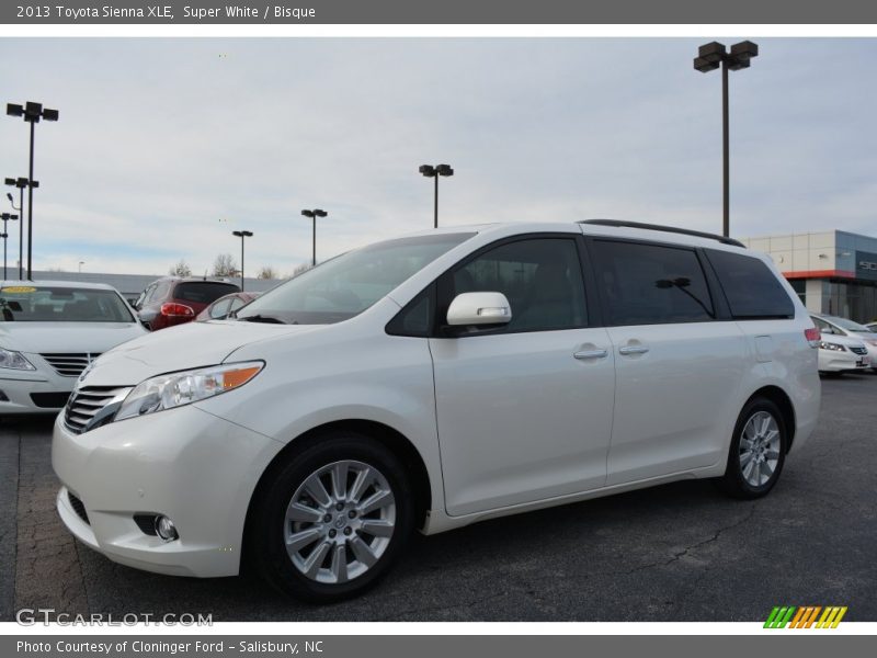 Super White / Bisque 2013 Toyota Sienna XLE