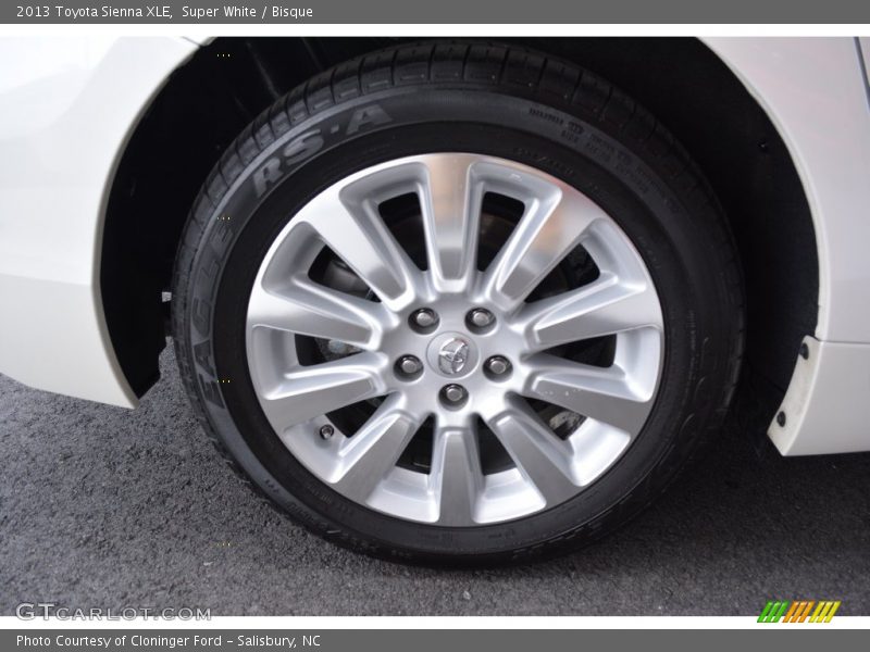 Super White / Bisque 2013 Toyota Sienna XLE
