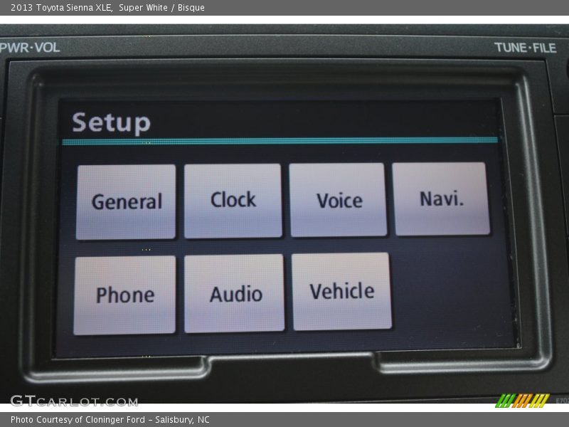 Super White / Bisque 2013 Toyota Sienna XLE