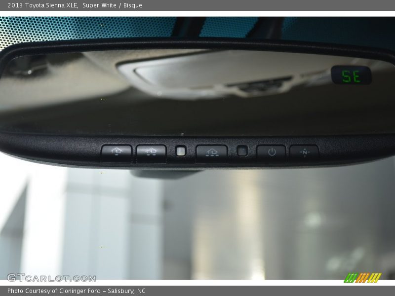 Super White / Bisque 2013 Toyota Sienna XLE