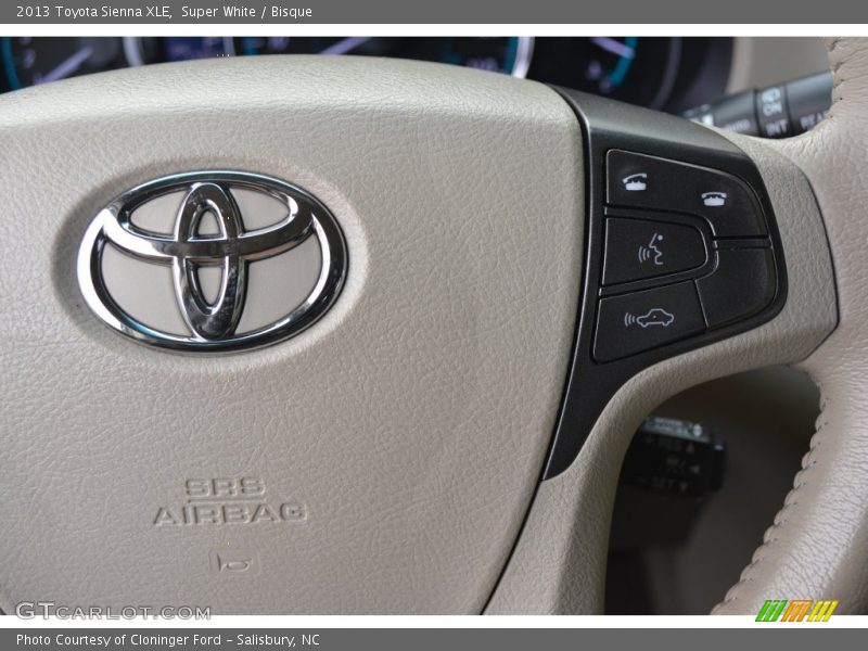 Super White / Bisque 2013 Toyota Sienna XLE