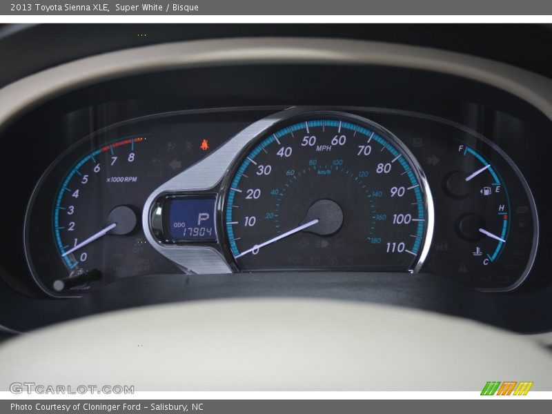 Super White / Bisque 2013 Toyota Sienna XLE