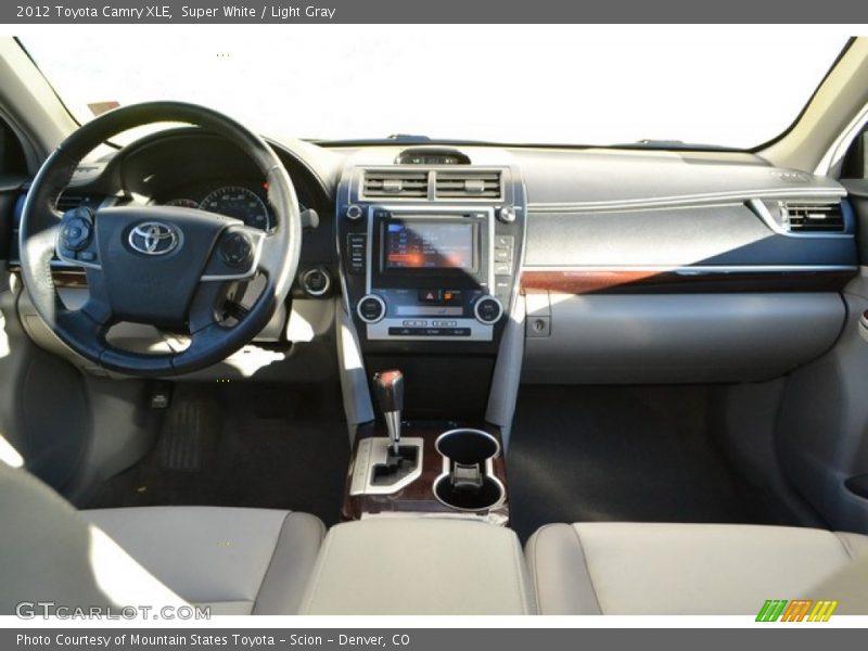 Super White / Light Gray 2012 Toyota Camry XLE