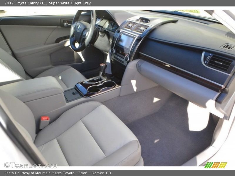 Super White / Light Gray 2012 Toyota Camry XLE